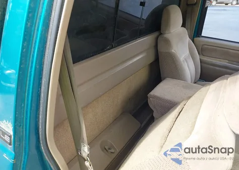 1995 GMC Sierra C1500 z USA, uszkodzony, nr VIN 1GTEC14K9SZ528472